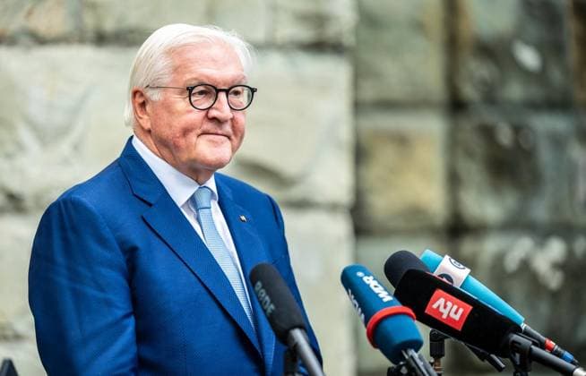 NRW, Bundespräsident Frank-Walter Steinmeier verlegt seinen offiziellen Amtssitz für drei Tage nach Hattingen #7 Ortszeit Bundespräsident in Hattingen ** NUR FÜR REDAKTIONELLE ZWECKE ** EDITORIAL USE ONLY **<p>Bundespräsident Frank Walter Steinmeier (SPD) spricht am Dienstagmittag, 22.09.2026, im Rahmen seiner dreitägigen Ortszeit vor dem Rathaus in Hattingen zu Vertretern der Presse Deutschland NRW Hattingen Copyright: MartinxMöller