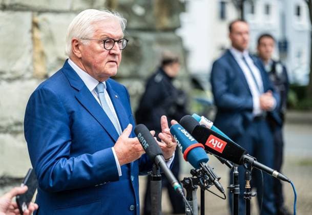 NRW, Bundespräsident Frank-Walter Steinmeier verlegt seinen offiziellen Amtssitz für drei Tage nach Hattingen #7 Ortszeit Bundespräsident in Hattingen ** NUR FÜR REDAKTIONELLE ZWECKE ** EDITORIAL USE ONLY **<p>Bundespräsident Frank Walter Steinmeier (SPD) spricht am Dienstagmittag, 22.09.2026, im Rahmen seiner dreitägigen Ortszeit vor dem Rathaus in Hattingen zu Vertretern der Presse Deutschland NRW Hattingen Copyright: MartinxMöller