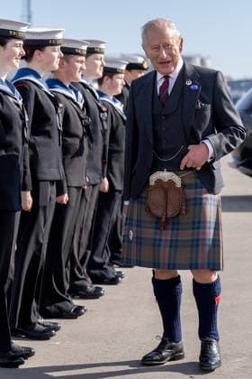 King Charles III visit to Peterhead King Charles III meets members of the Sea Cadets during a visit to Peterhead Port, Aberdeenshire, to meet organisations involved in the area s local energy ecosystem, which is helping to drive the UK s transition to clean and renewable energy. Picture date: Tuesday September 22, 2026., Credit:Jane Barlow PA ROTA - B68 Avalon UK, Peterhead  Copyright: xJanexBarlowx xPAxROTAx-xB68x xAvalonx 1137216149