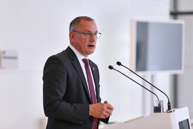 Berlin, Deutschland, 22.09.2026: Deutscher Bundestag: AfD-Fraktionssitzung: Tino Chrupalla (AfD) gibt ein Pressestatement Copyright: xdtsxNachrichtenagenturx dts_135926