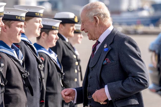 King Charles III visit to Peterhead King Charles III meets members of the Sea Cadets during a visit to Peterhead Port, Aberdeenshire, to meet organisations involved in the area s local energy ecosystem, which is helping to drive the UK s transition to clean and renewable energy. Picture date: Tuesday September 22, 2026., Credit:Jane Barlow PA ROTA - B68 Avalon UK, Peterhead  Copyright: xJanexBarlowx xPAxROTAx-xB68x xAvalonx 1137216152