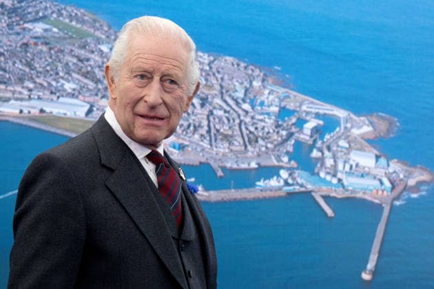 King Charles III visit to Peterhead King Charles III during a visit to Peterhead Port, Aberdeenshire, to meet organisations involved in the area s local energy ecosystem, which is helping to drive the UK s transition to clean and renewable energy. Picture date: Tuesday September 22, 2026., Credit:Jane Barlow PA ROTA - B68 Avalon UK, Peterhead  Copyright: xJanexBarlowx xPAxROTAx-xB68x xAvalonx 1137225963