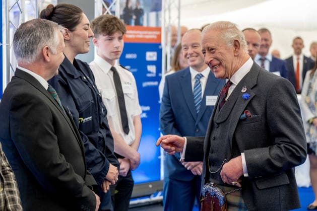 King Charles III visit to Peterhead King Charles III during a visit to Peterhead Port, Aberdeenshire, to meet organisations involved in the area s local energy ecosystem, which is helping to drive the UK s transition to clean and renewable energy. Picture date: Tuesday September 22, 2026., Credit:Jane Barlow PA ROTA - B68 Avalon UK, Peterhead  Copyright: xJanexBarlowx xPAxROTAx-xB68x xAvalonx 1137226046