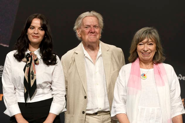 Alice Bailey Johnson, Paul Jesson und Marion Bailey bei der Pressekonferenz zum Kinofilm Tender Loving Care auf dem 74. Internationalen Filmfestival San Sebastian Festival Internacional de Cine de San Sebastian im Kursaal. San Sebastian, 22.09.2026