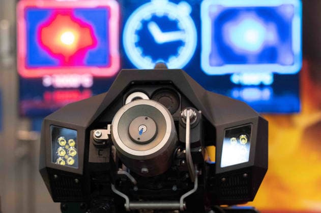 Feuerloescheinrichtung an einem HyperX1, Feuerloeschroboter mit Kettenantrieb, Feature, Randmotiv, Symbolfoto, Messe EUDEX Euro Defence Expo, am 22.09.2026 in der Messe Essen Deutschland.