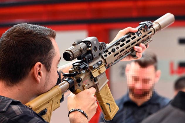 Messestand der Firma Heckler und Koch, HK, Kleinwaffen, Pistolen, Maschinengewehre, Gewehre fuer Spzielkraefte, Messe EUDEX Euro Defence Expo, am 22.09.2026 in der Messe Essen Deutschland.
