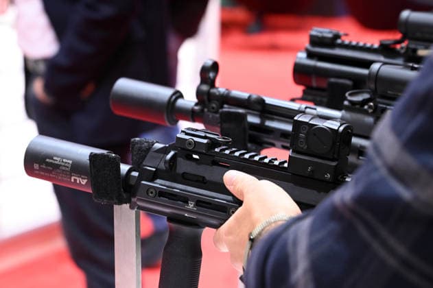 Messestand der Firma Heckler und Koch, HK, Kleinwaffen, Pistolen, Maschinengewehre, Gewehre fuer Spzielkraefte, Messe EUDEX Euro Defence Expo, am 22.09.2026 in der Messe Essen Deutschland.