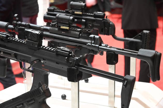 Messestand der Firma Heckler und Koch, HK, Kleinwaffen, Pistolen, Maschinengewehre, Gewehre fuer Spzielkraefte, Messe EUDEX Euro Defence Expo, am 22.09.2026 in der Messe Essen Deutschland.