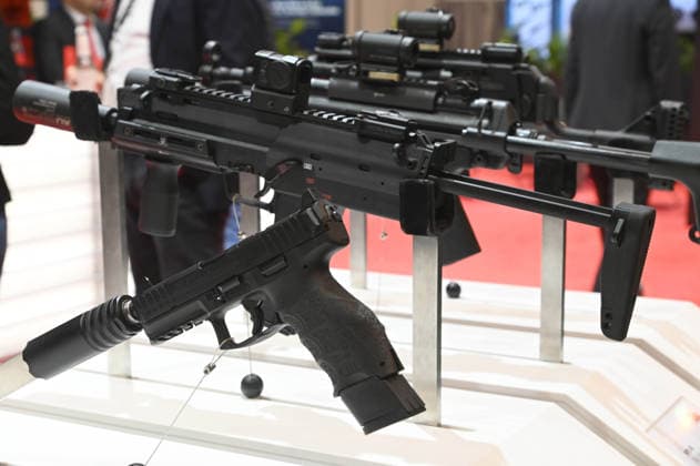 Messestand der Firma Heckler und Koch, HK, Kleinwaffen, Pistolen, Maschinengewehre, Gewehre fuer Spzielkraefte, Messe EUDEX Euro Defence Expo, am 22.09.2026 in der Messe Essen Deutschland.