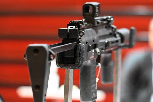 Messestand der Firma Heckler und Koch, HK, Kleinwaffen, Pistolen, Maschinengewehre, Gewehre fuer Spzielkraefte, Messe EUDEX Euro Defence Expo, am 22.09.2026 in der Messe Essen Deutschland.