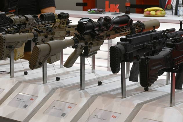 Messestand der Firma Heckler und Koch, HK, Kleinwaffen, Pistolen, Maschinengewehre, Gewehre fuer Spzielkraefte, Messe EUDEX Euro Defence Expo, am 22.09.2026 in der Messe Essen Deutschland.