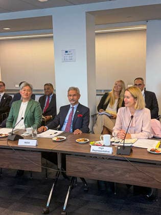 RECORD DATE NOT STATED EAM S. Jaishankar in New York New York U.S. , Sep 22 (ANI): India s Foreign Minister S. Jaishankar in a European Union delegation-level meeting on the sidelines of the 81st Session of UNGA 2026, in New York on Monday. (@DrSJaishankar X ANI Photo) New York USA Copyright: xANIx ANI_20260922065