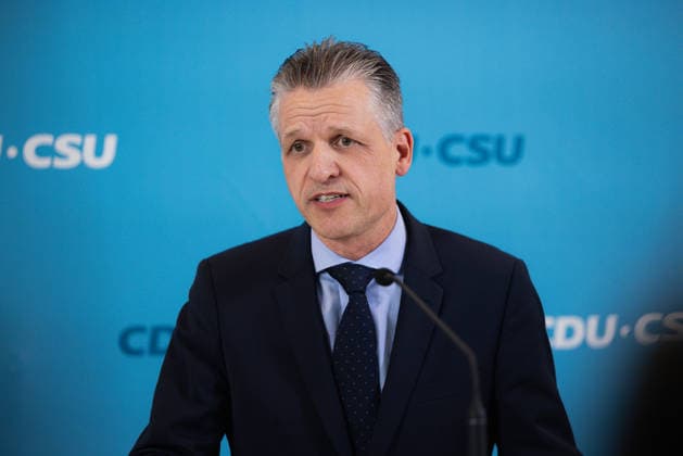 Pressestatement der CDU CSU Fraktion im Bundestag. Deutschland, Berlin am 22. September 2026: Fraktionsvorsitzender CDU CSU, Thorsten Frei spricht vor Presse und Journalisten auf der Fraktionsebene im Bundestag.