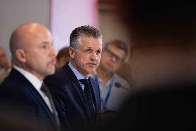 Pressestatement der CDU CSU Fraktion im Bundestag. Deutschland, Berlin am 22. September 2026: Fraktionsvorsitzender CDU CSU, Thorsten Frei spricht vor Presse und Journalisten auf der Fraktionsebene im Bundestag.