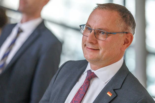 Statement AfD Tino Chrupalla (AfD), bei einem Statement der AfD am 22.06.26 in Berlin. Berlin Berlin Deutschland Reichstag