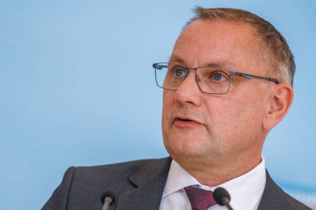 Statement AfD Tino Chrupalla (AfD), bei einem Statement der AfD am 22.06.26 in Berlin. Berlin Berlin Deutschland Reichstag