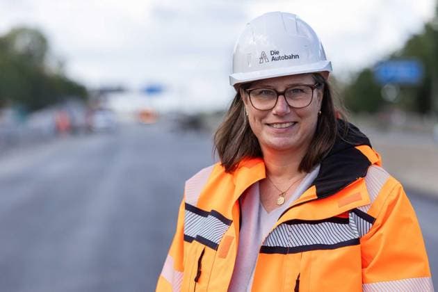 Rundgang über die Baustelle auf der A40 ** NUR FÜR REDAKTIONELLE ZWECKE ** EDITORIAL USE ONLY **<p>Stephanie Heckmann ( Projektleiterin Auotbahn GmbH ). Rundgang über die Baustelle auf der A40 am 22.092.2026 in Bochum. Bochum Copyright: JonasxRichter