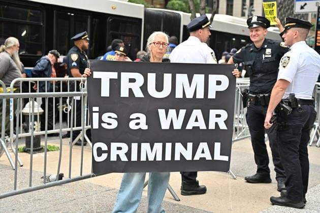 Protesters arrested near UN Headquarters in New York NEW YORK, UNITED STATES - SEPTEMBER 22: New York police arrest activists and demonstrators protesting against US President Donald Trump s policies near the United Nations headquarters in New York, United States, ahead of the 81st session of the UN General Assembly, on September 22, 2026. The General Assembly s general debate begins in New York on today bringing world leaders together for the annual high-level meeting. Waleed Zein Anadolu New York United States. Editorial use only. Please get in touch for any other usage.  Copyright: x2026xAnadoluxWaleedxZeinx