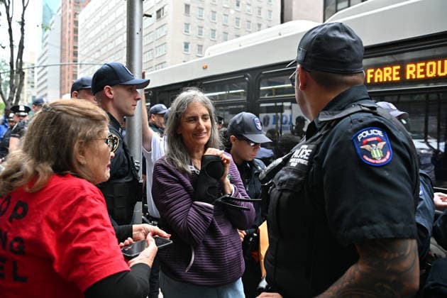 Protesters arrested near UN Headquarters in New York NEW YORK, UNITED STATES - SEPTEMBER 22: New York police arrest activists and demonstrators protesting against US President Donald Trump s policies near the United Nations headquarters in New York, United States, ahead of the 81st session of the UN General Assembly, on September 22, 2026. The General Assembly s general debate begins in New York on today bringing world leaders together for the annual high-level meeting. Waleed Zein Anadolu New York United States. Editorial use only. Please get in touch for any other usage.  Copyright: x2026xAnadoluxWaleedxZeinx