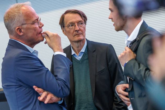 Statement SPD Karl Lauterbach (SPD) bei einer Fraktionssitzung SPD am 22.09.29 in Berlin. Berlin Berlin Deutschland Reichstag