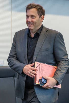 Statement SPD Lars Klingbeil (SPD), Bundesfinanzminister bei einer Fraktionssitzung SPD am 22.09.29 in Berlin. Berlin Berlin Deutschland Reichstag