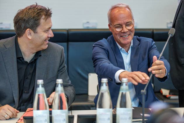 Statement SPD Matthias Miersch SPD Vorsitzender und Lars Klingbeil (SPD), Bundesfinanzminister bei einer Fraktionssitzung SPD am 22.09.29 in Berlin. Berlin Berlin Deutschland Reichstag