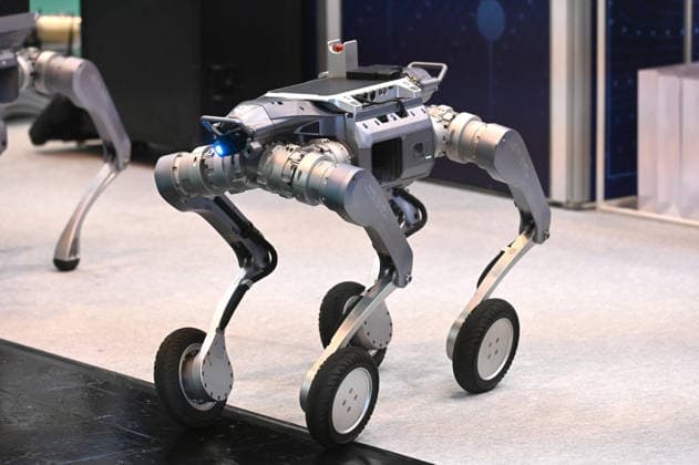 Modell eines Roboter-Hundes, Aufklaerung, Messe EUDEX Euro Defence Expo, am 22.09.2026 in der Messe Essen Deutschland.