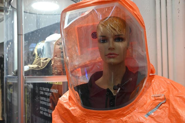 Schutzausruestung gegen Giftstoffe, Atemschutzgeraet, Kontaminierung, Dekontamination, Schutzausruestung, Gasmaske, ABC Schutzmaske, Messe EUDEX Euro Defence Expo, am 22.09.2026 in der Messe Essen Deutschland.