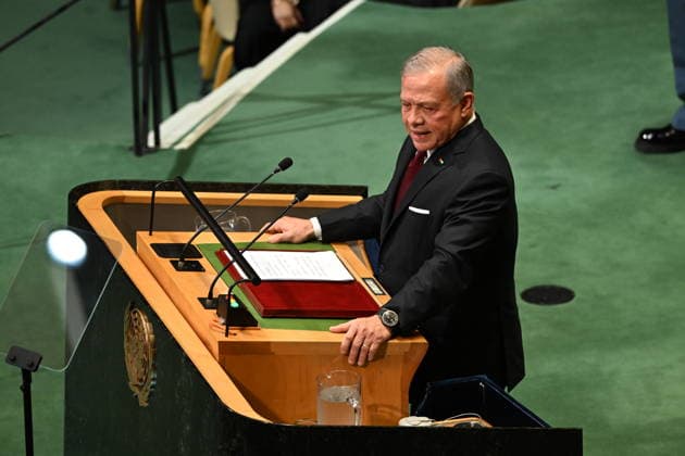 King Abdullah II of Jordan Addresses the United Nations General Assembly King Abdullah II ibn Al Hussein, King of the Hashemite Kingdom of Jordan, addresses the opening of the 81st Session of the United Nations General Assembly at United Nations Headquarters in New York, New York, USA on Tuesday, 22 September, 2026. Credit: Kyle Mazza CNP New York New York United States of America EDITORIAL USE ONLY Copyright: xx KMZ_0012 KylexMazzax-xCNPx cnpphotos340540
