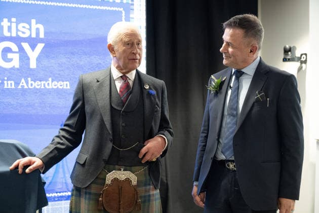 King Charles III visit to Peterhead King Charles III alongside Juergen Maier Chair of Great British Energy during a visit to the new Great British Energy headquarters in Aberdeen to meet with representatives working across North East Scotland supporting the United Kingdom™s energy transition. Picture date: Tuesday September 22, 2026., Credit:Lesley Martin PA ROTA - B68 Avalon UK, Aberdeen  Copyright: xLesleyxMartinx xPAxROTAx-xB68x xAvalonx 1137290413