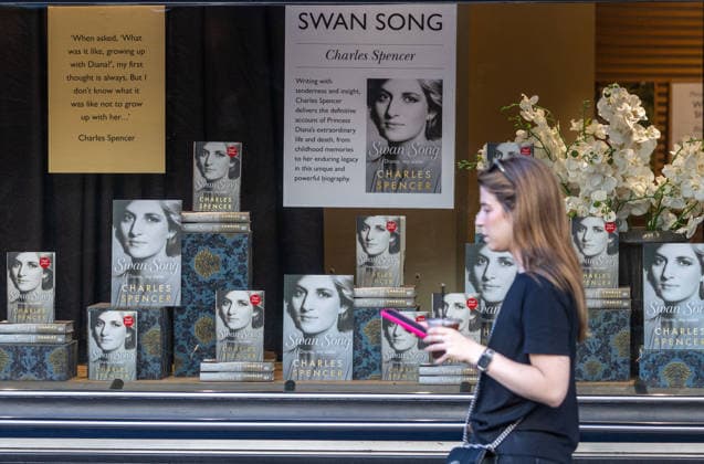 September 22, 2026, London, England, United Kingdom: Copies of Earl Spencer s book Ã¢â‚¬oeSwan Song: Diana, My SisterÃ¢â‚¬Â at Waterstones Piccadilly in London, as it goes on sale to the public for the first time. London United Kingdom  - ZUMAs262 20260922_zip_s262_019 Copyright: xTayfunxSalcix