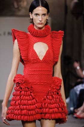 IPA88841957 - Milan, Milan Women™s Fashion Week Spring Summer 2027 - Women™s Fashion, Spring Summer 2027 - J. Salinas fashion show - runway - pictured: Model.  Copyright: xCinziaxCamelax xx IPA88841957