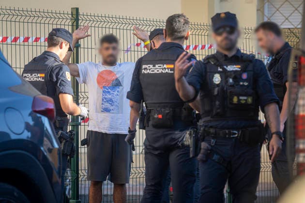 The Government Reinforces the Border in Ceuta Amid Calls for a New Mass Influx A police checkpoint, on September 22, 2026, in Ceuta, Spain. As of Tuesday, the government has reinforced security measures at Ceuta’s border with Morocco in response to the possibility of attempts at irregular entry coinciding with a call circulating on social media for tomorrow, Wednesday, September 23, 2026 SEPTEMBER 22, 2026 MIGRANTS IMMIGRANTS BORDER INVASION MIGRATION CRISIS HUMANITARIAN CRISIS MILITARY SOLDIERS PIXELATED Ceuta Ceuta, Spain  Copyright: xMarcosxMorenox 7792893