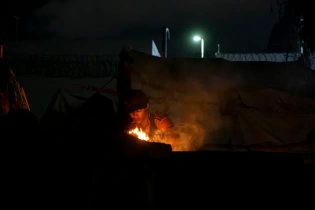 The Government Reinforces the Border in Ceuta Amid Calls for Another Mass Entry A migrant on Trampolín Beach, September 22, 2026, in Ceuta, Spain. As of Tuesday, the government has reinforced security measures along Ceuta’s border with Morocco in response to the possibility of attempts at irregular entry coinciding with a call circulating on social media for tomorrow, Wednesday, September 23, 2026 SEPTEMBER 22, 2026 MIGRANTS IMMIGRANTS INVASION BORDER MIGRATION CRISIS HUMANITARIAN CRISIS MILITARY SOLDIERS Ceuta Ceuta, Spain  Copyright: xMarcosxMorenox 7792905