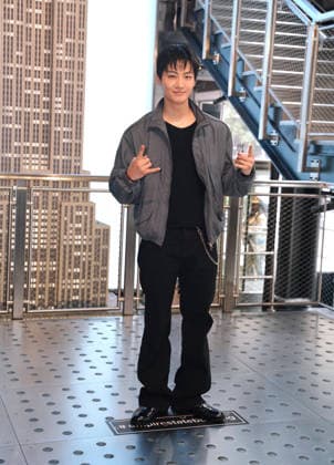 September 22, 2026, New York, Ny, United States: Jay B visits the Empire State Building in Celebration of the 2026 Tape: Roots Tour. Held at Empire State Building in New York. Kashon Bussa Jones Zuma Press September 22, 2026. New York United States - ZUMAp281 20260922_zea_p281_012 Copyright: xPhotoxImagexPressx