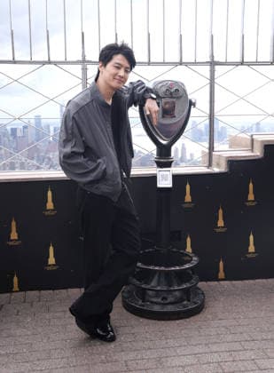 September 22, 2026, New York, Ny, United States: Jay B visits the Empire State Building in Celebration of the 2026 Tape: Roots Tour. Held at Empire State Building in New York. Kashon Bussa Jones Zuma Press September 22, 2026. New York United States - ZUMAp281 20260922_zea_p281_010 Copyright: xPhotoxImagexPressx