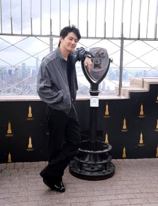 September 22, 2026, New York, Ny, United States: Jay B visits the Empire State Building in Celebration of the 2026 Tape: Roots Tour. Held at Empire State Building in New York. Kashon Bussa Jones Zuma Press September 22, 2026. New York United States - ZUMAp281 20260922_zea_p281_008 Copyright: xPhotoxImagexPressx