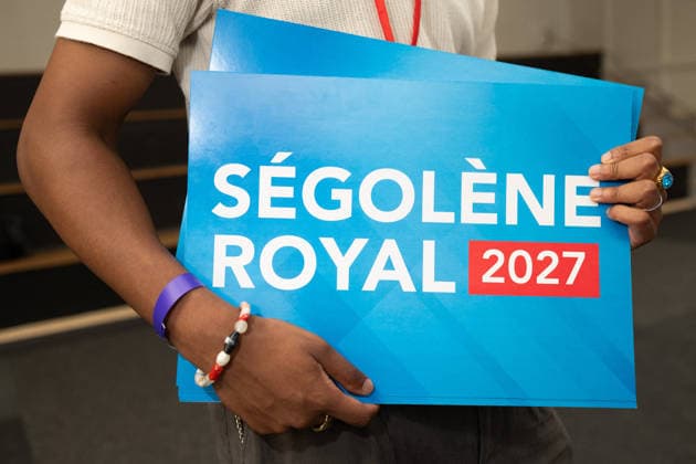 Segolene Royal Campaign meeting for the PS Primary - Alfortville People attends the meeting holding Segolene Royal 2027 sign. The Candidate in the Socialist (PS) and centre-left Place Publique (PP) parties primary ahead of France s 2027 presidential election Segolene Royal during her campaign meeting in Alfortville, suburbs of Paris on September 22, 2026. Photo by Raphael Lafargue ABACAPRESS.COM Alfortville France  Copyright: xLafarguexRaphael ABACAx