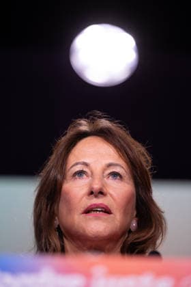 Segolene Royal Campaign meeting for the PS Primary - Alfortville Candidate in the Socialist (PS) and centre-left Place Publique (PP) parties primary ahead of France s 2027 presidential election Segolene Royal delivers a speech on stage during her campaign meeting in Alfortville, suburbs of Paris on September 22, 2026. Photo by Raphael Lafargue ABACAPRESS.COM Alfortville France  Copyright: xLafarguexRaphael ABACAx
