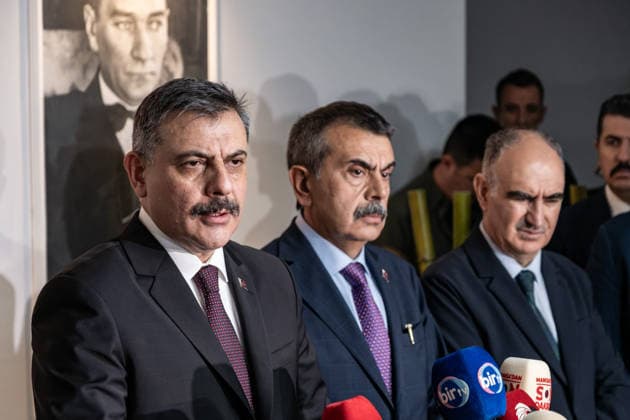 September 22, 2026, Manisa, Turkey: Turkish Minister of the Interior Mustafa Ciftci (L) and Minister of National Education Yusuf Tekin (C) are making a statement at Turgutlu State Hospital following the incident. Police maintained security measures around a high school in Turgutlu, in Turkey™s western Manisa province, following a shooting that left 11 people injured. The Turkish Interior Minister and Education Minister addressed the media following the incident. Manisa Turkey - ZUMAs197 20260922_aaa_s197_479 Copyright: xMuratxKocabasx