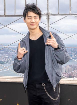September 22, 2026, New York, New York, USA: South Korean singer and songwriter, JAY B visits the Empire State Building in New York to celebrate the 2026 Tape, Roots Tour ahead of his performance at Palladium Times Square. 22 September 2026 New York USA - ZUMAa265 20260922_zep_a265_018 Copyright: xEricxAcquayex