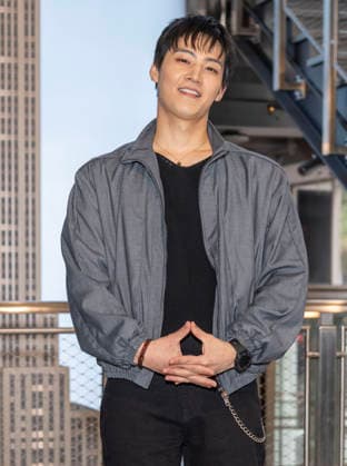 September 22, 2026, New York, New York, USA: South Korean singer and songwriter, JAY B visits the Empire State Building in New York to celebrate the 2026 Tape, Roots Tour ahead of his performance at Palladium Times Square. 22 September 2026 New York USA - ZUMAa265 20260922_zep_a265_004 Copyright: xEricxAcquayex