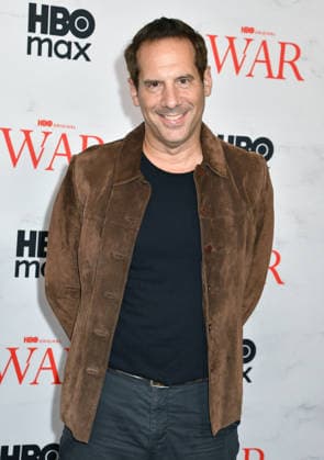 NEW YORK, NY - SEPTEMBER 22: Seth Herzog at the New York Red Carpet Premiere of the HBO Original Drama Series War on September 22, 2026 at the Perelman Performing Arts Center in New York City. Copyright: xmpi099 MediaPunchx