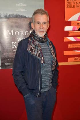 Ulrich Matthes bei der Premiere des Kinofilms Morgen war Krieg im Delphi Lux. Berlin, 22.09.2026