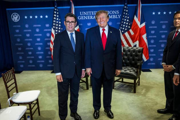 September 22, 2026, New York City, Ny, United States of America: U.S. President Donald Trump, right, poses with British Prime Minister Andy Burnham before the start of a bilateral meeting on the sidelines of the UN General Assembly at UN Headquarters, September 22, 2026 in New York City, New York. New York City United States of America - ZUMAp138 20260922_zaa_p138_019 Copyright: xDanielxTorok WhitexHousex