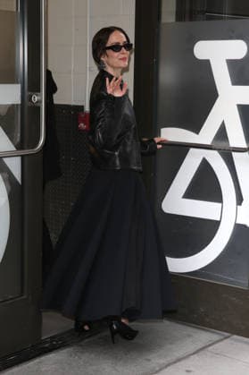 September 22, 2026, New York, New York, USA: SARAH PAULSON at ABC Studios in New York City for Ã¢â‚¬ËœThe ViewÃ¢ New York USA - ZUMAh16_ 20260922_zaf_h16_117 Copyright: xDanxHerrickx