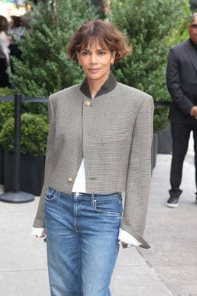 September 22, 2026, New York, New York, USA: Halle Berry arrives at the Chanel Through Her Lens Luncheon which took place at the Greenwich Hotel in New York City New York USA - ZUMAh16_ 20260922_zaf_h16_048 Copyright: xDanxHerrickx