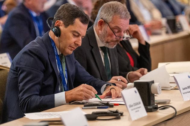 Moreno is participating this Wednesday in Ireland in the meeting of the European Committee of the Regions. The president of the Regional Government of Andalusia, Juanma Moreno i, is attending the meeting of the Bureau of the Committee of the Regions (CoR) being held in the city of Mullingar, in Ireland. September 23, 2026, in Mullingar, Ireland. The meeting of the Bureau of the European Committee of the Regions in Mullingar was held under the theme Prosperous and Sustainable Communities: Building a Europe That Works for All Territories, where Juanma Moreno participated in two debates. The first focused on the competitiveness, innovation, and economic resilience of Europe’s territories, and the second will revolve around access to housing  Copyright: xFranciscoxJ.xOlmox 7793170