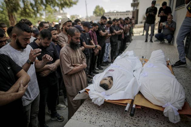 Two Palestinians killed in Israeli attack in Gaza GAZA CITY, GAZA, PALESTINE - SEPTEMBER 23: (EDITOR S NOTE: Image depicts death) Bodies of two Palestinians, killed in an Israeli attack in the Al-Nafaq area, are taken to the morgue at Al-Shifa Hospitalfor funeral preparations in Gaza City, Gaza, Palestine on September 23, 2026. Saeed M. M. T. Jaras Anadolu Gaza City Gaza. Editorial use only. Please get in touch for any other usage.  Copyright: x2026xAnadoluxSaeedxM.xM.xT.xJarasx