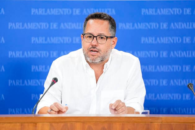 Press conference by spokespeople for the parliamentary groups in the Andalusian Parliament. The spokesperson for the Adelante Andalucía Parliamentary Group, José Ignacio García, during the press conference round featuring spokespersons for the parliamentary groups at the Andalusian Parliament September 23, 2026, in Seville, Andalusia, Spain The spokespersons for the parliamentary groups gather in the press room to address the media on a regular basis SEPTEMBER 23, 2026 Joaquí Seville Andalusia Seville Andalusia Spain  Copyright: xJoaquinxCorcherox 7793180